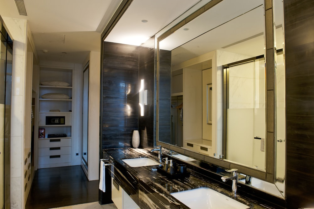 Banyan Tree Tianjin Riverside 44/50