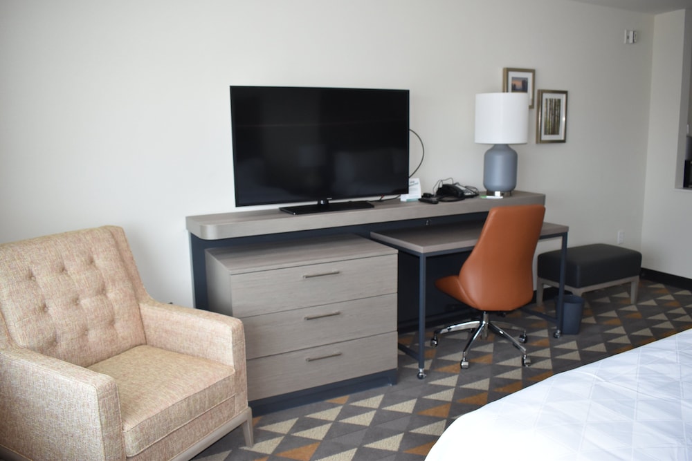 Holiday Inn Kansas City - Northeast 45/55