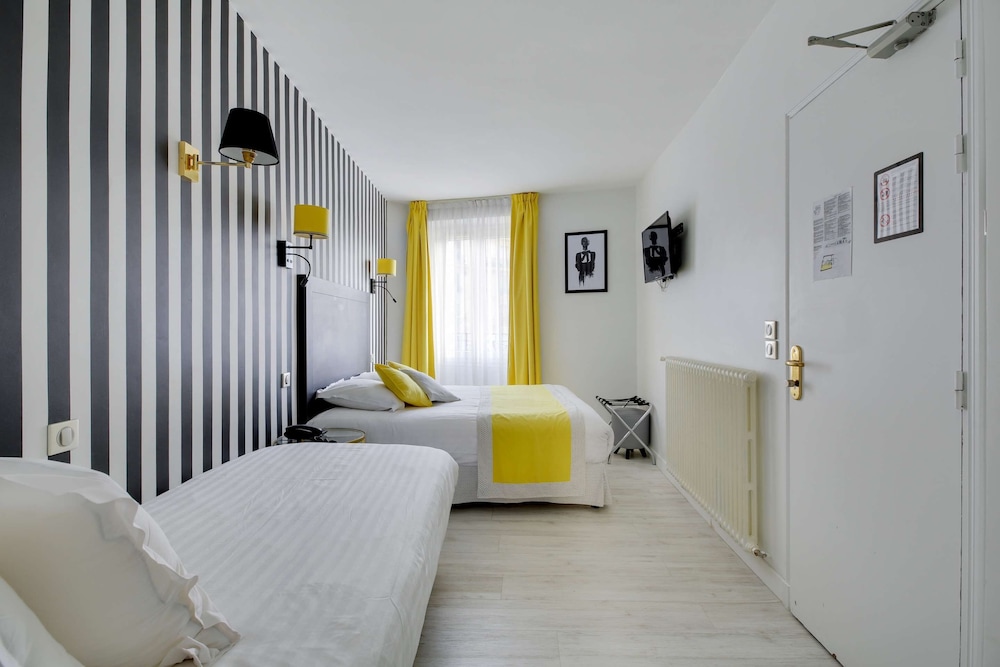 Hotel Riviera Elysees 7/95
