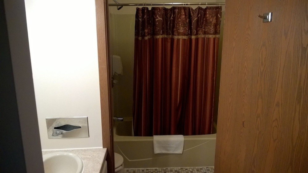 The Travelers Inn 11/21
