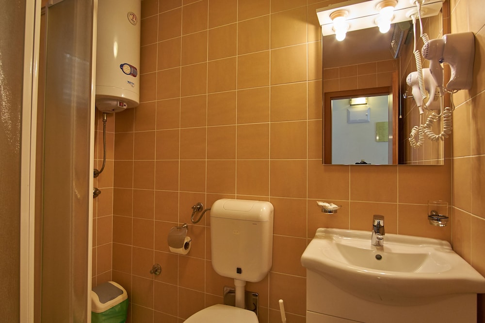 Hotel Vila Ruzica 60/64