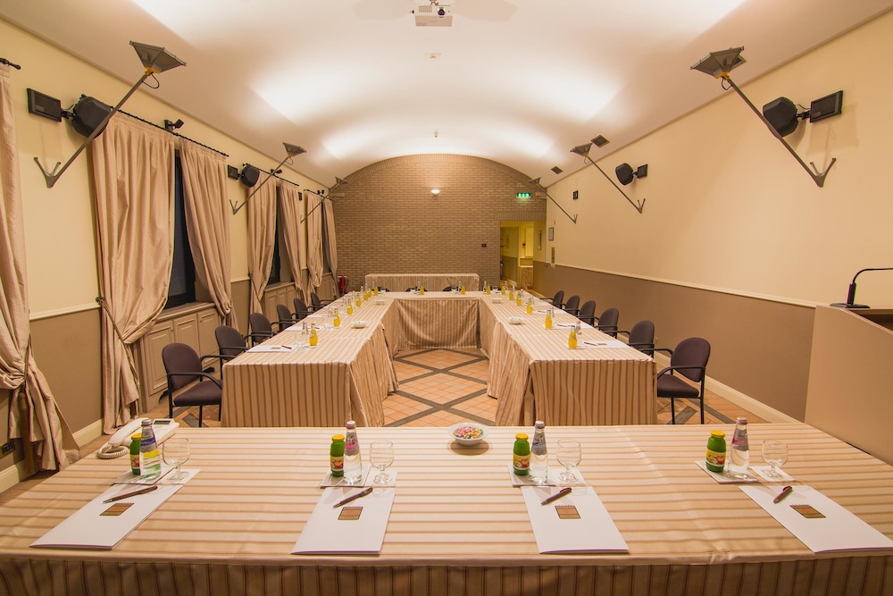 Ih Hotels Milano Parco Borromeo Cesano Maderno 36/50
