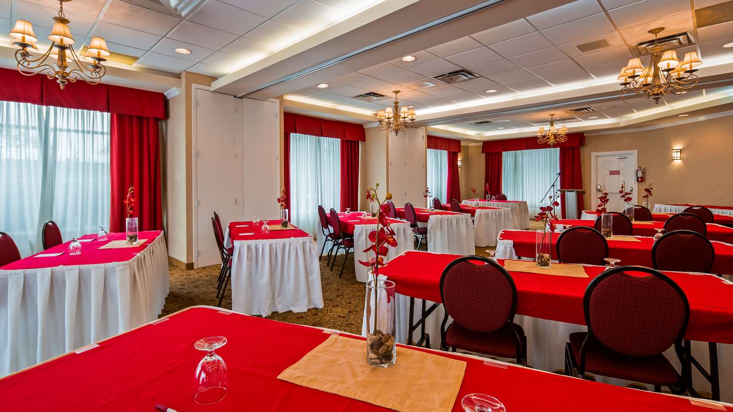 Best Western Plus Regency Inn and Conference Centre 13/15