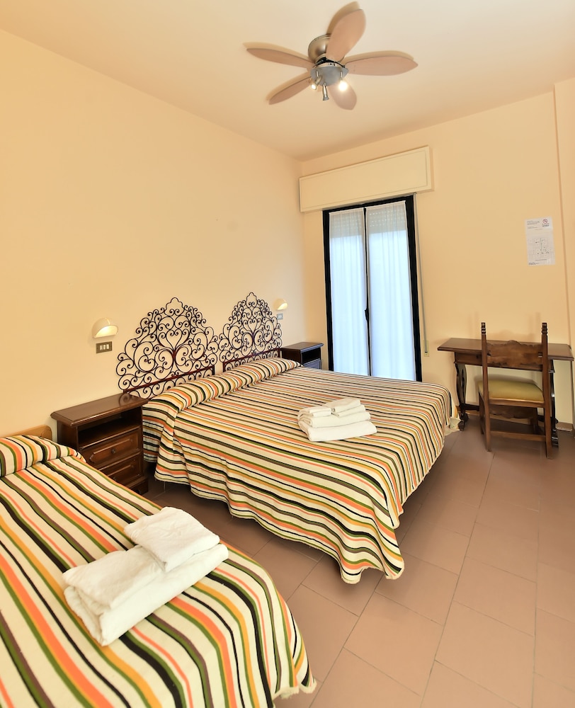 Doria Hotel 30/48