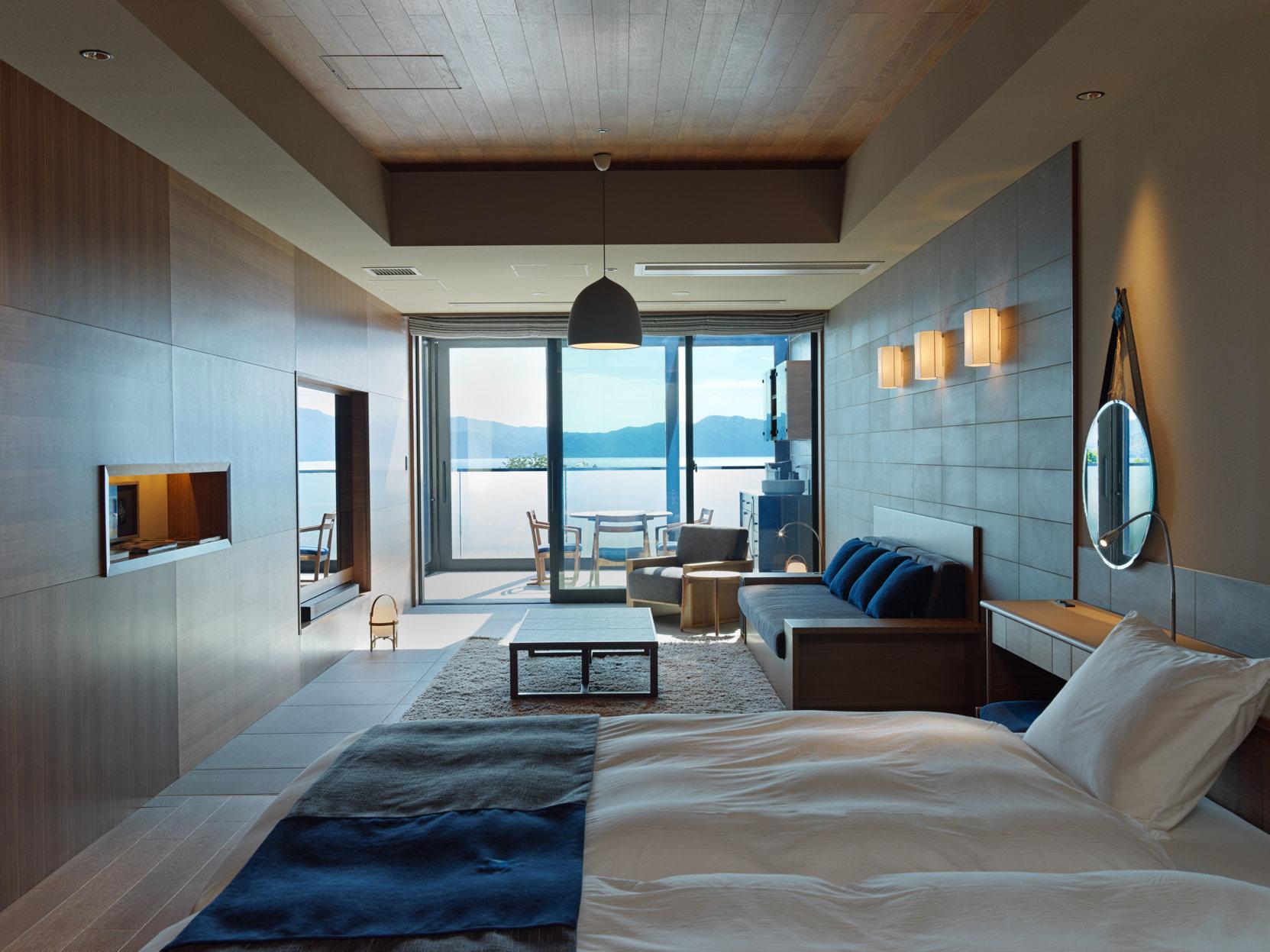 Sky, Resort, Suite