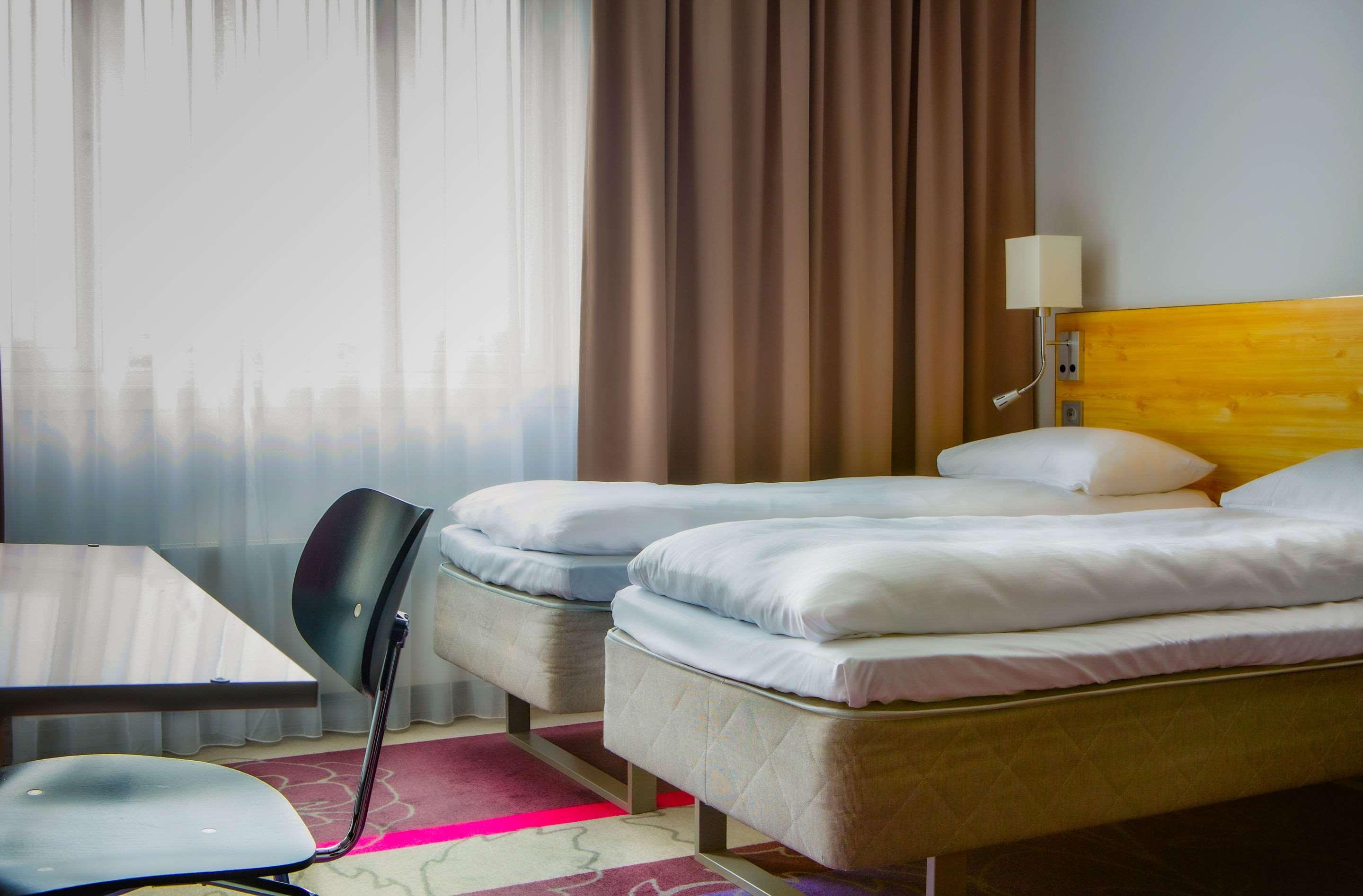 Room, Twin Beds