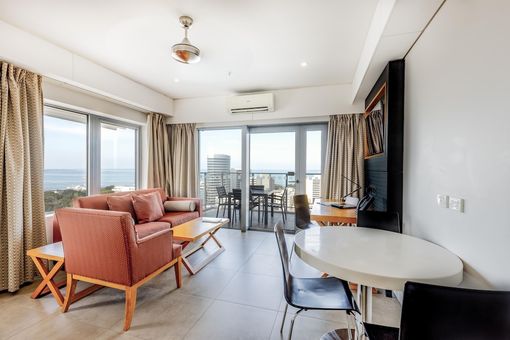 Oaks Darwin Elan Hotel 32/50