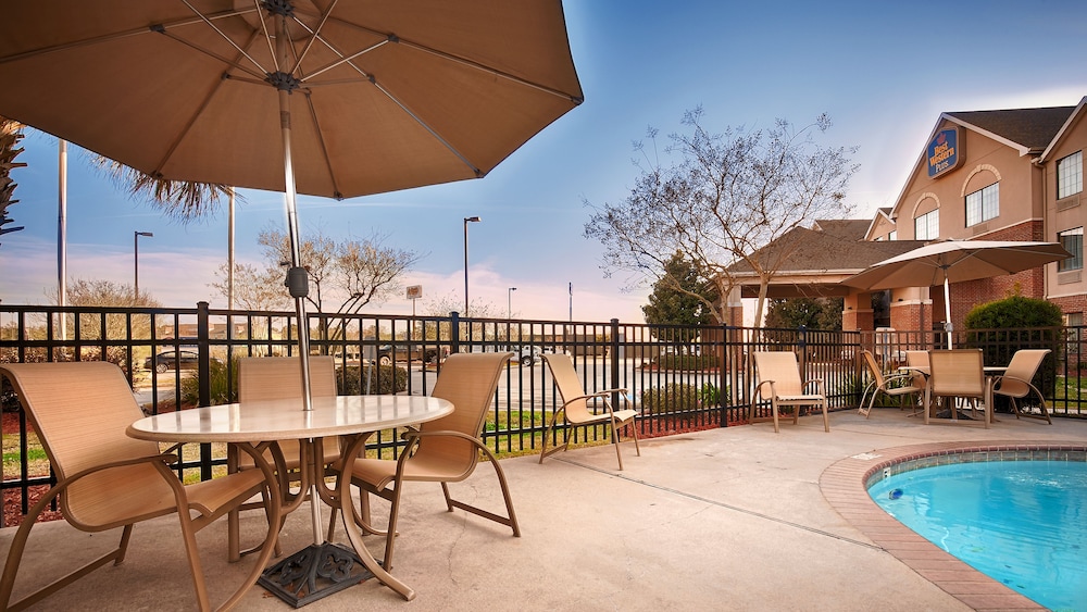 Best Western Plus Executive Hotel Suites 45/50