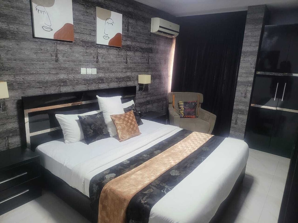 Newland Luxury Apartments 11/50
