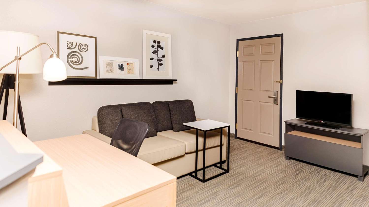 Country Inn & Suites by Radisson, Appleton Airport - Fox River Mall Area 9/20