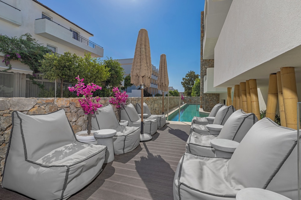 Cabana White Boutique Hotel & Suites 54/80