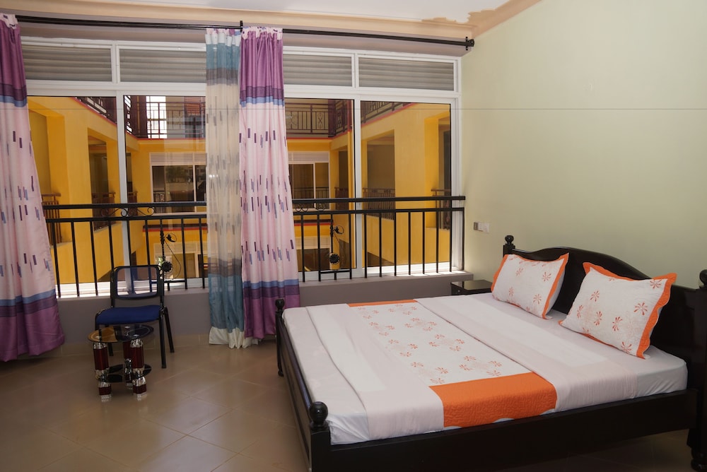 Oasis Top Hotel 18/32