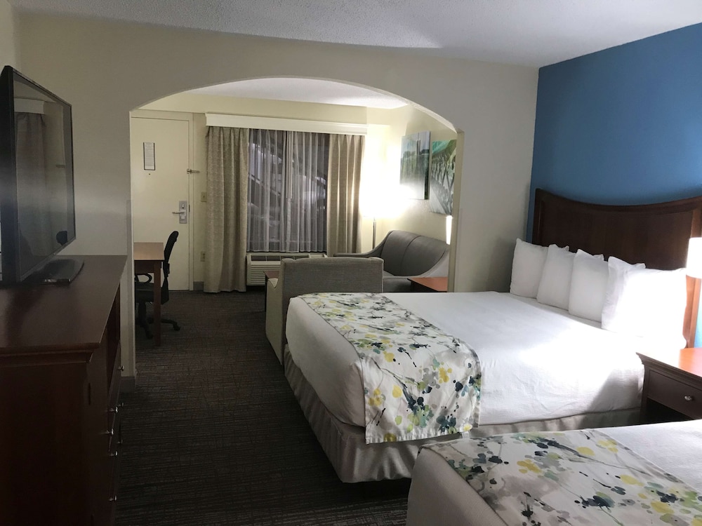 Best Western Inn & Suites Monroe 9/33