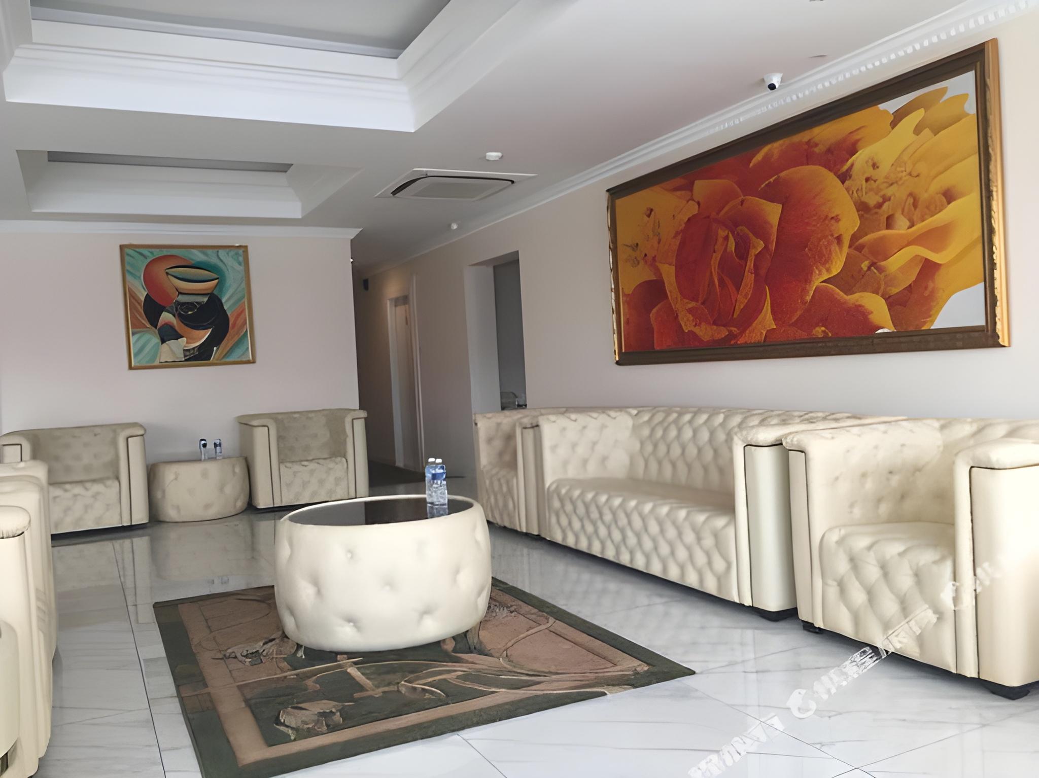 Ritzton Hotel 17/38