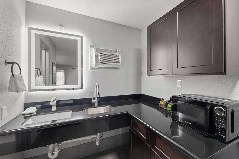 GuestHouse Extended Stay Laredo 37/42