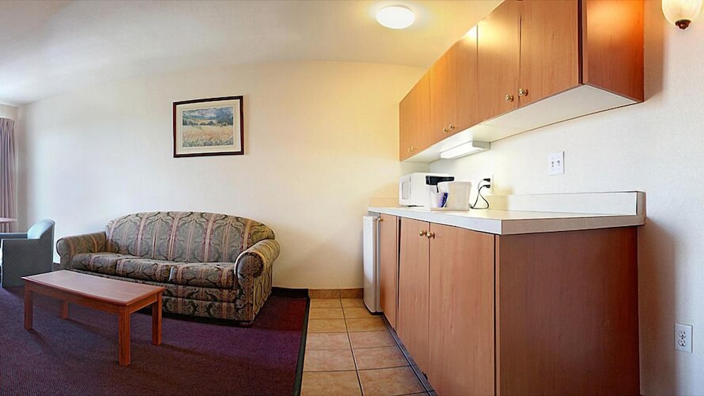 Ramada By Wyndham Seatac Airport 28/35