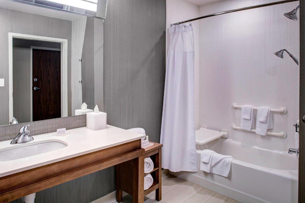 Guest Room, Studio, Suite, 2 Queen Beds, Sofa, Large