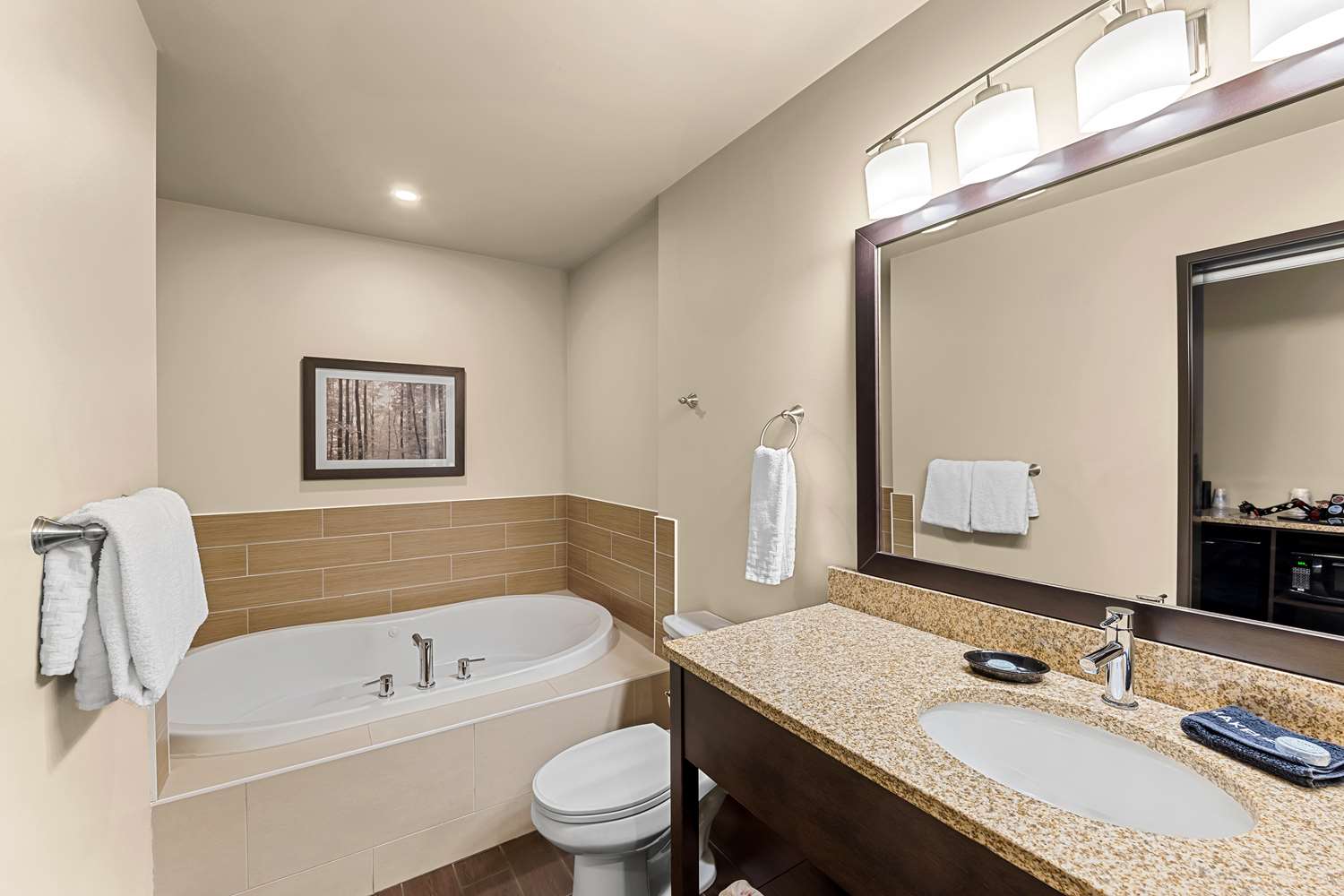 Best Western Plus Lacombe Inn and Suites 11/12