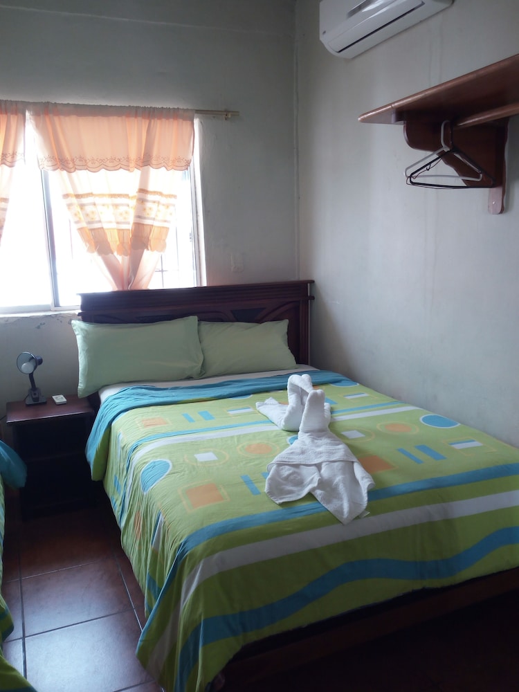 Miconia Hostal 16/49