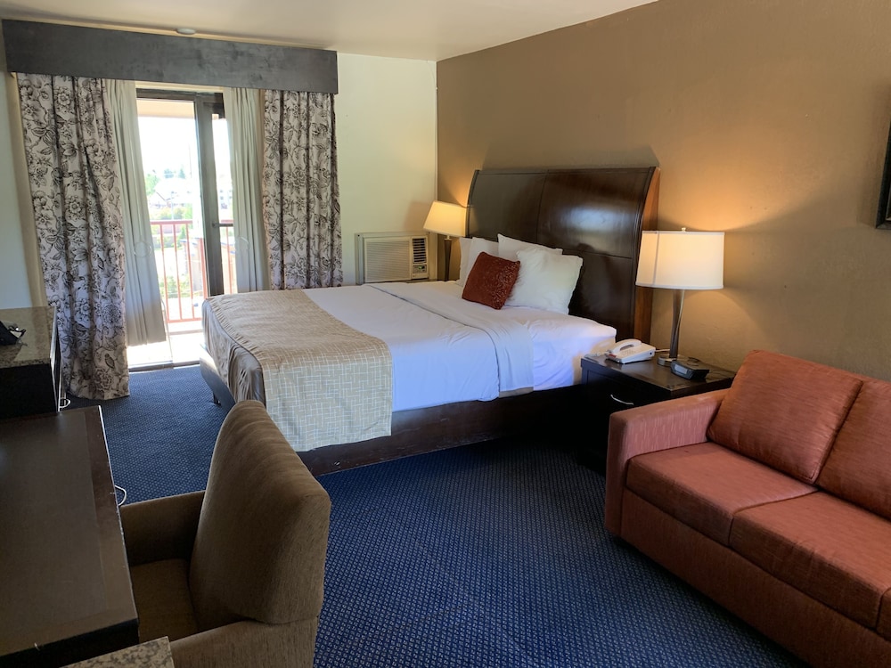 Travelodge By Wyndham Rapid City 14/31
