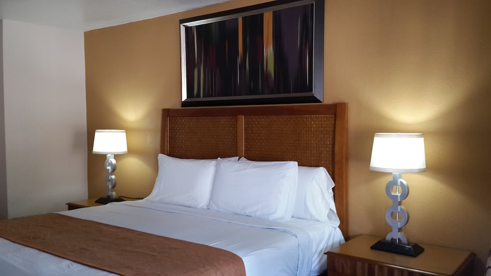 American Regency Inn Ex Rodeway Inn At Route 66 10/35