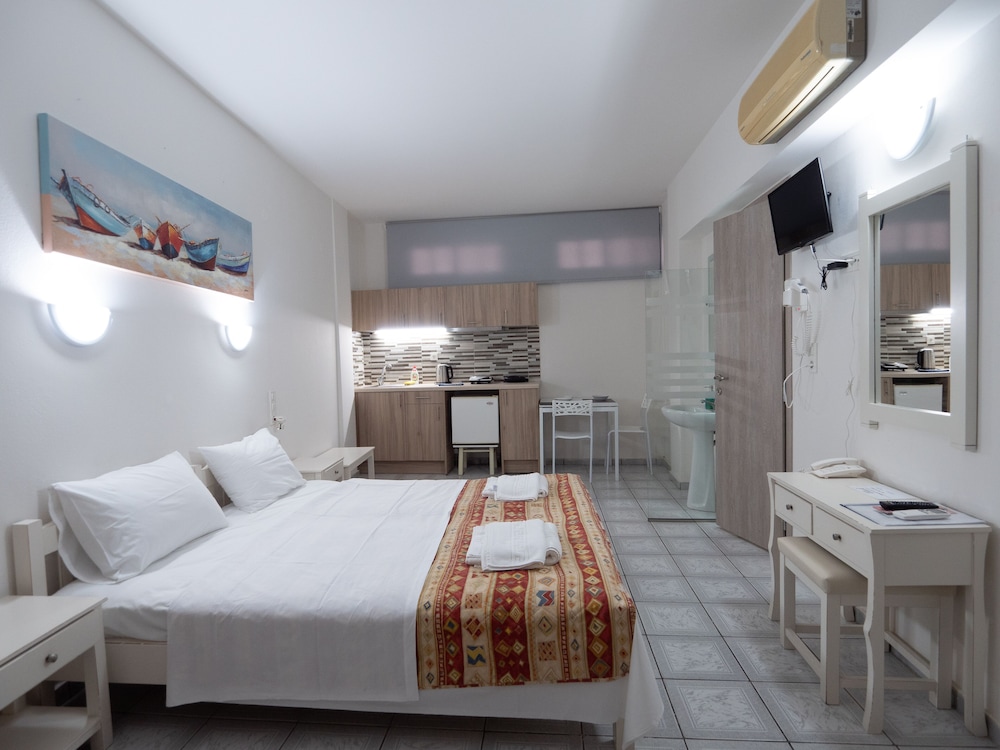 Aristo Apartments 11/57