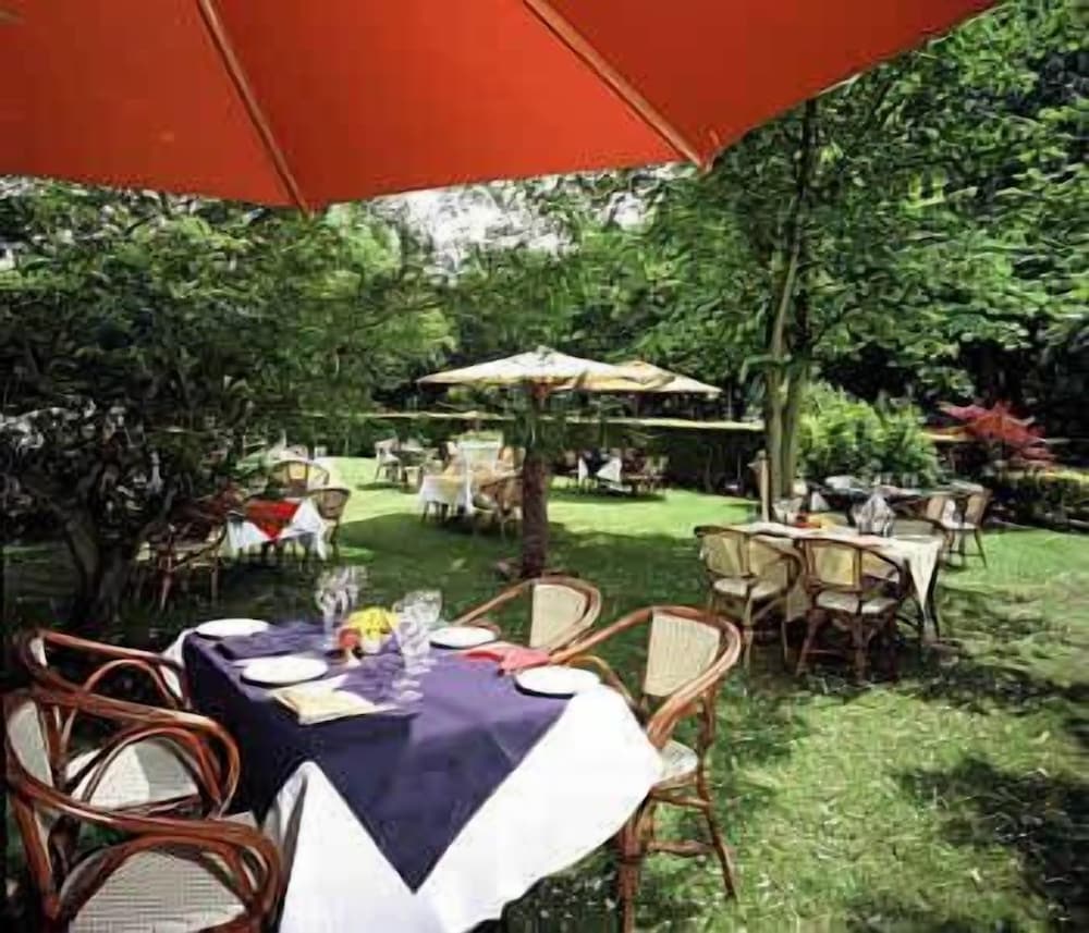 Hotel L'auberge Du Souverain 24/39