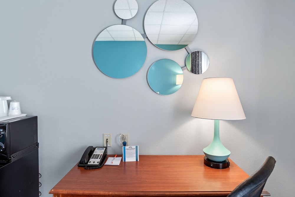 Elevation Inn & Suites, Trademark Collection by Wyndham 12/27