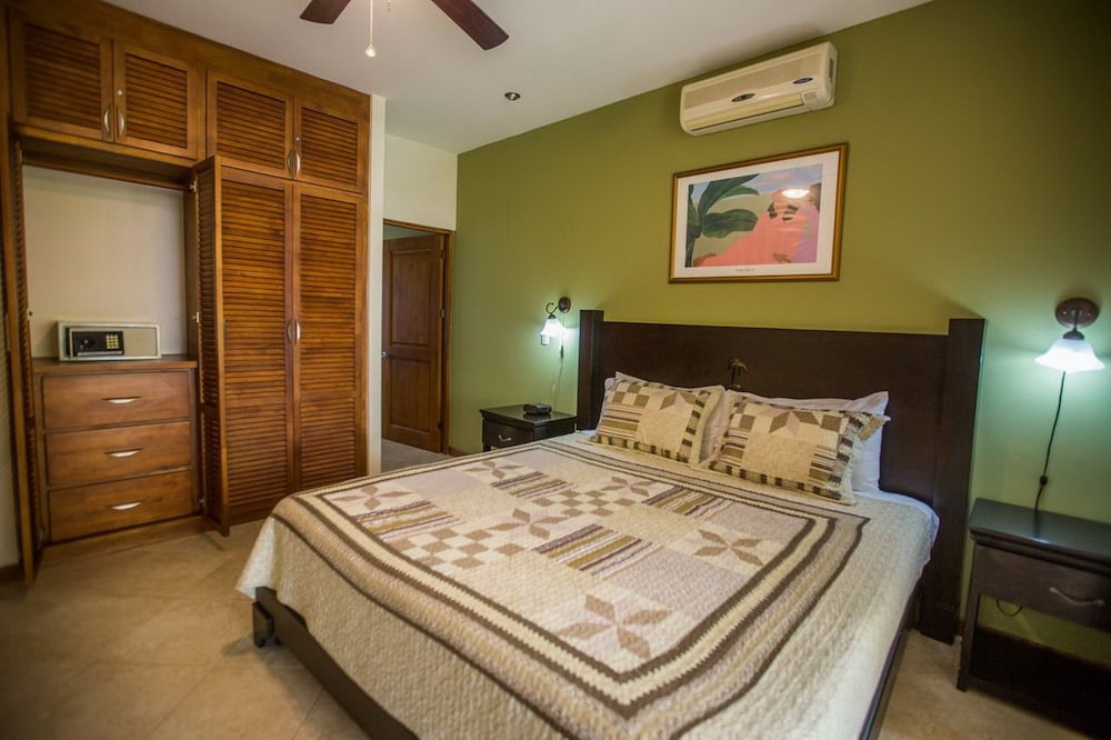 FAMILY, VILLA, MULTIPLE BEDS, KITCHEN, GROUND FLOOR