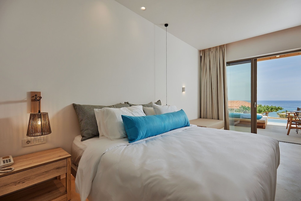 SUITE SUPERIOR PRIVATE POOL