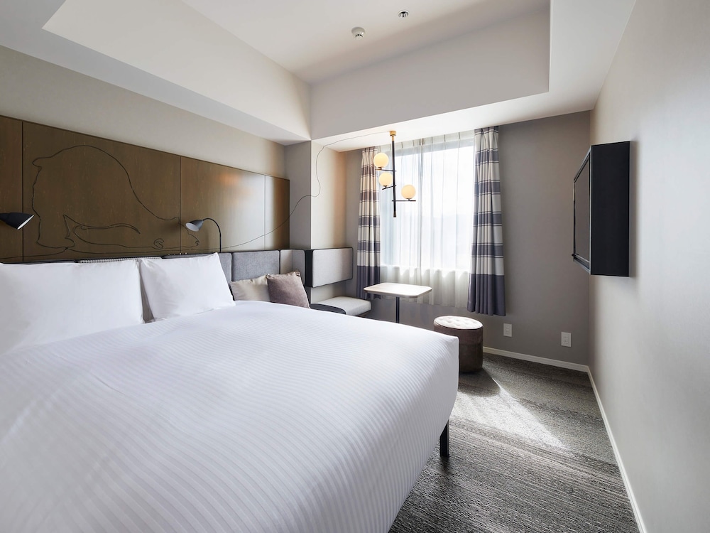 ROOM, DOUBLE BED