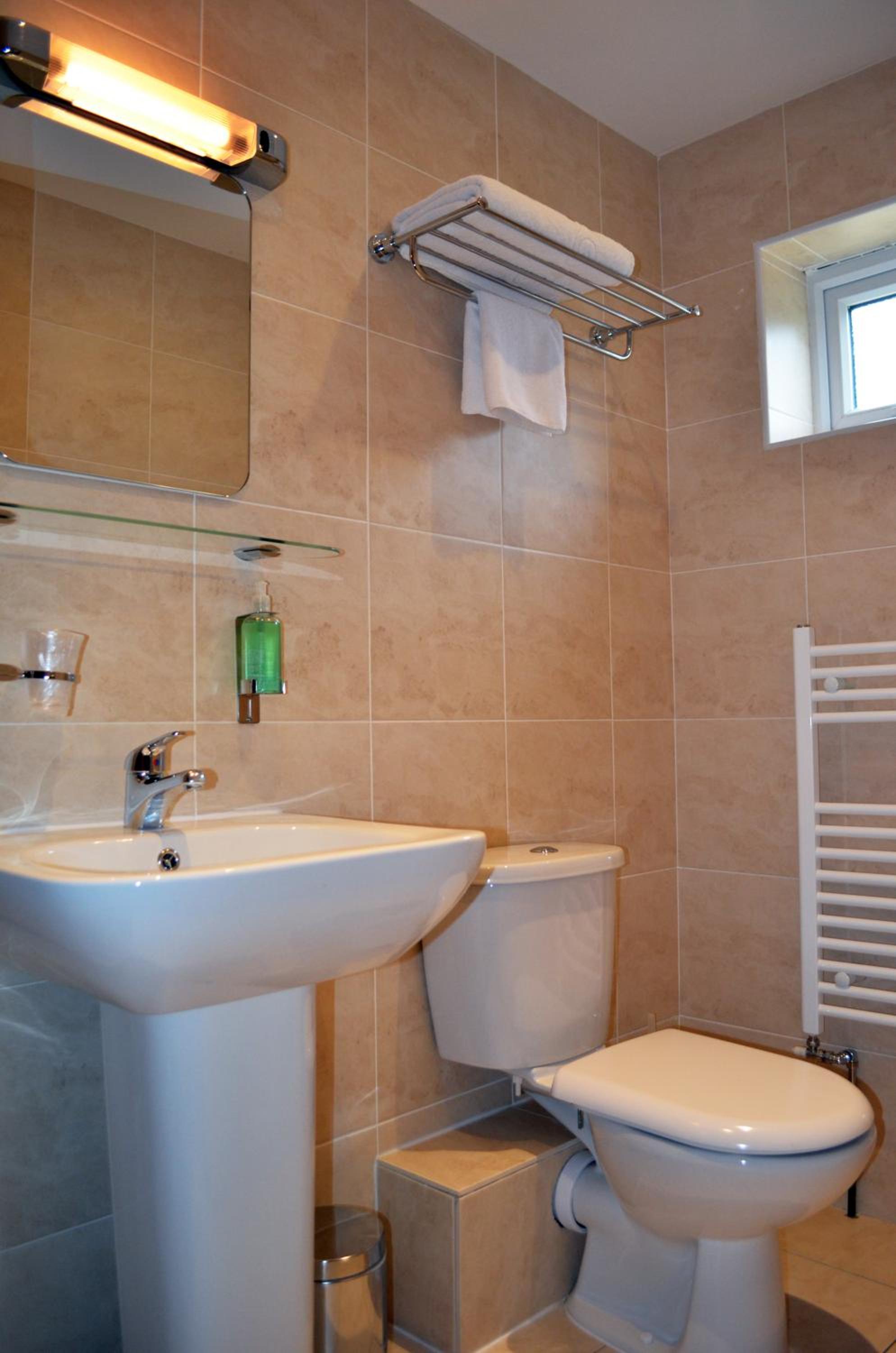 Gatwick Cambridge Hotel 52/53