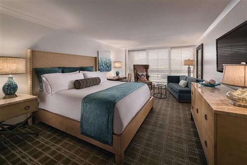 Room, Double Bed, Lateral Side Sea View