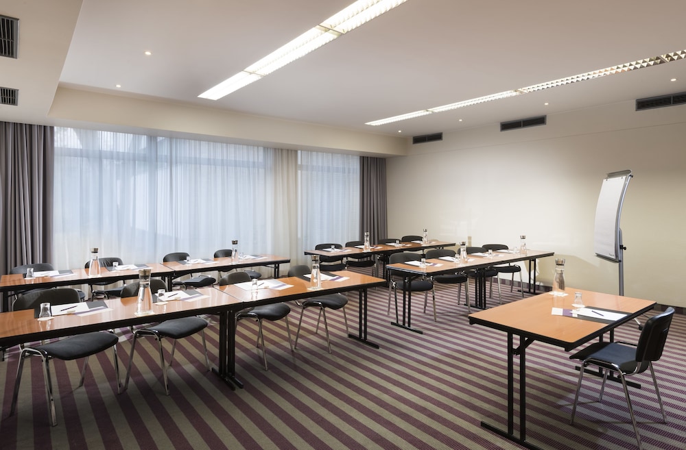 Mercure Hotel Dusseldorf Neuss 43/47