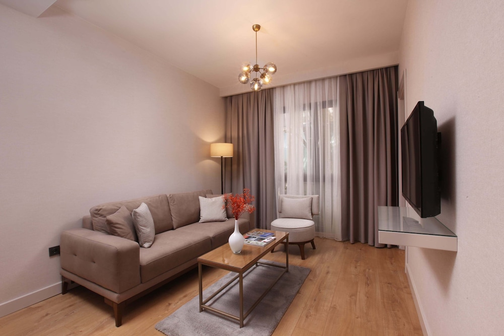 The Pearl Suites 13/29