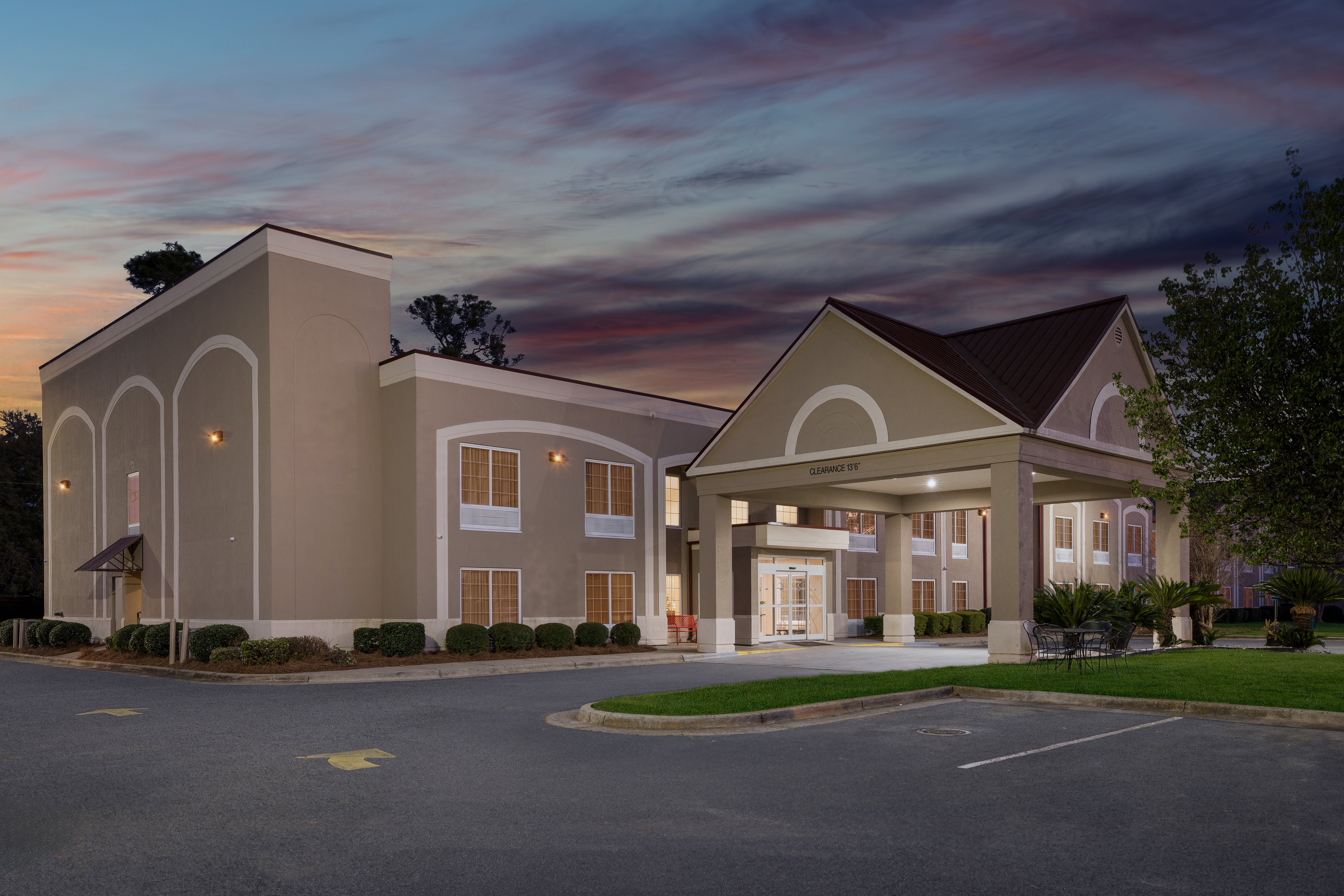 Red Roof Inn & Suites Albany, GA 2/13