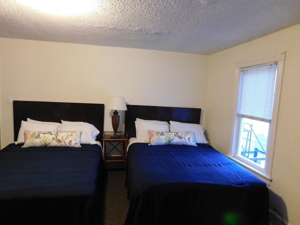 Blue Water Inn 14/46