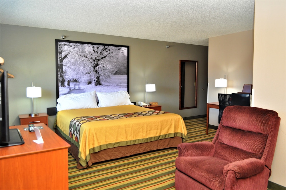 Super 8 by Wyndham Clearfield 20/38