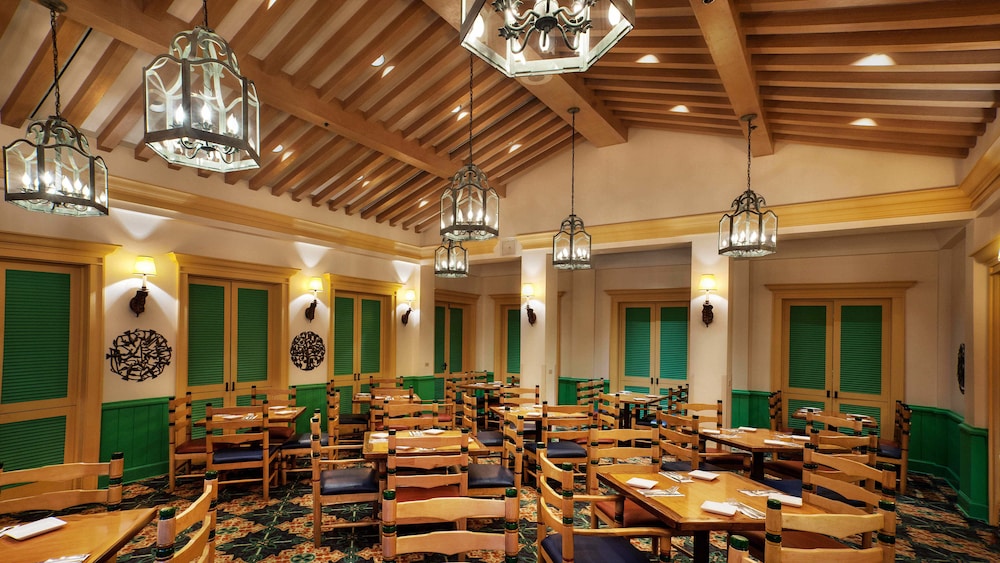 Disneys Caribbean Beach Resort 27/50