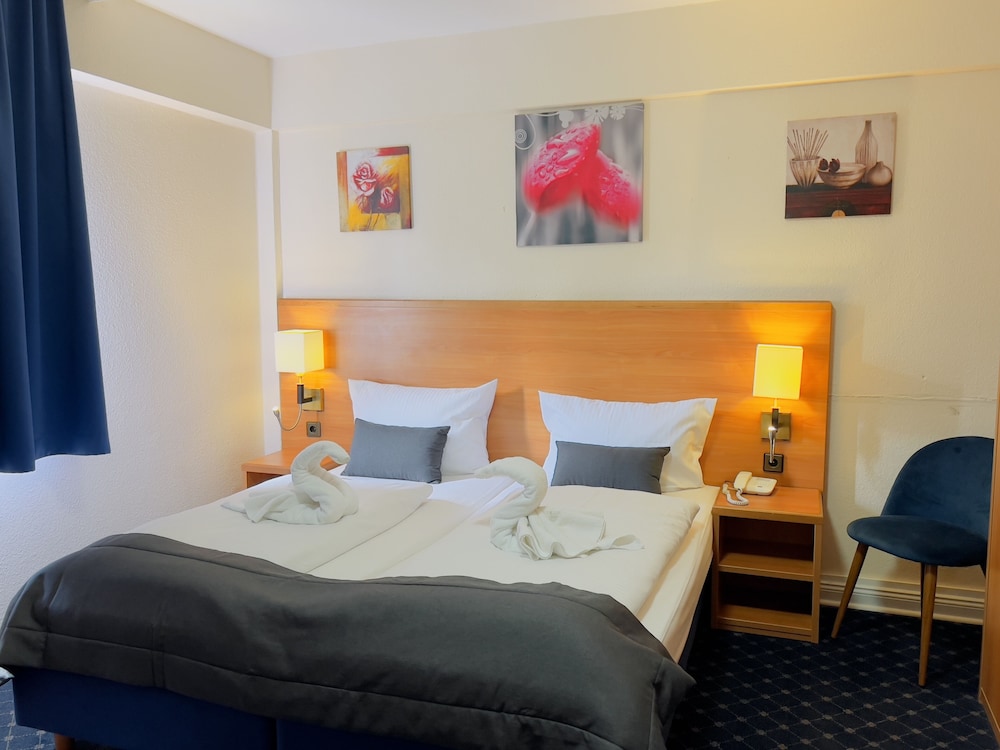Elbbrucken Hotel 15/50