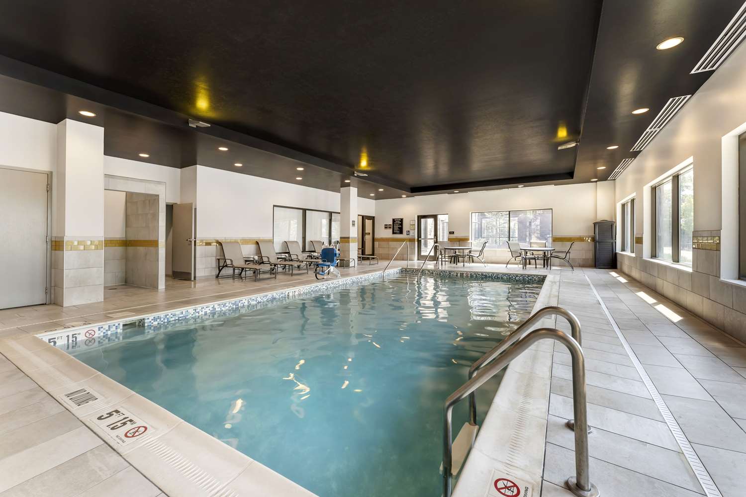 Best Western Plus Cranberry-Pittsburgh North 21/52