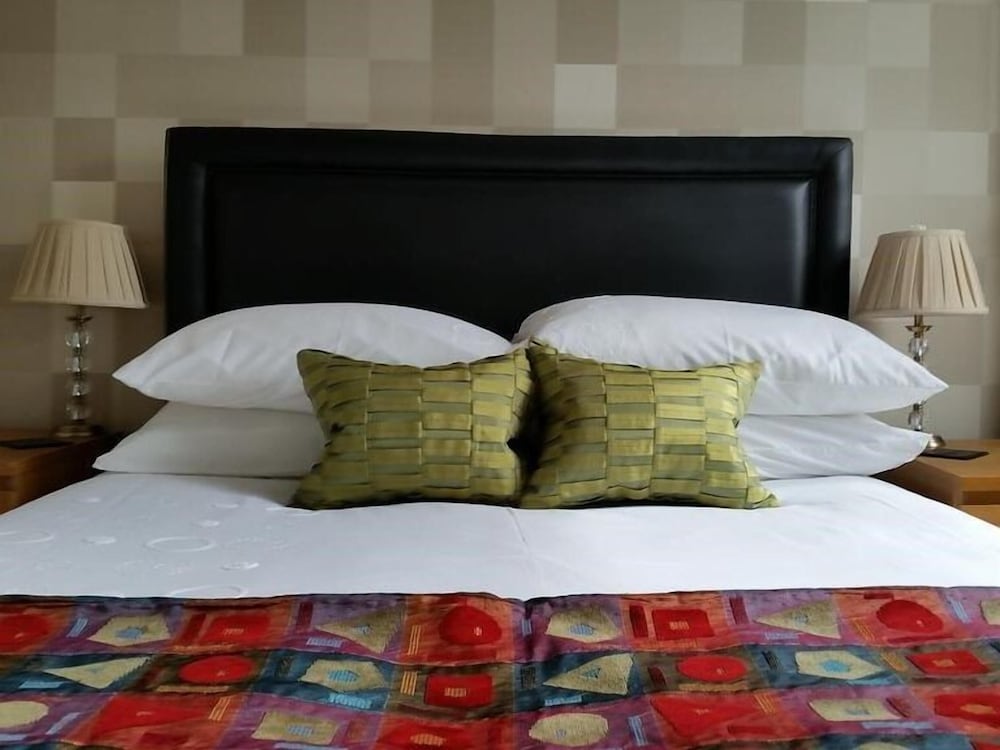 Gallery Guesthouse 13/24