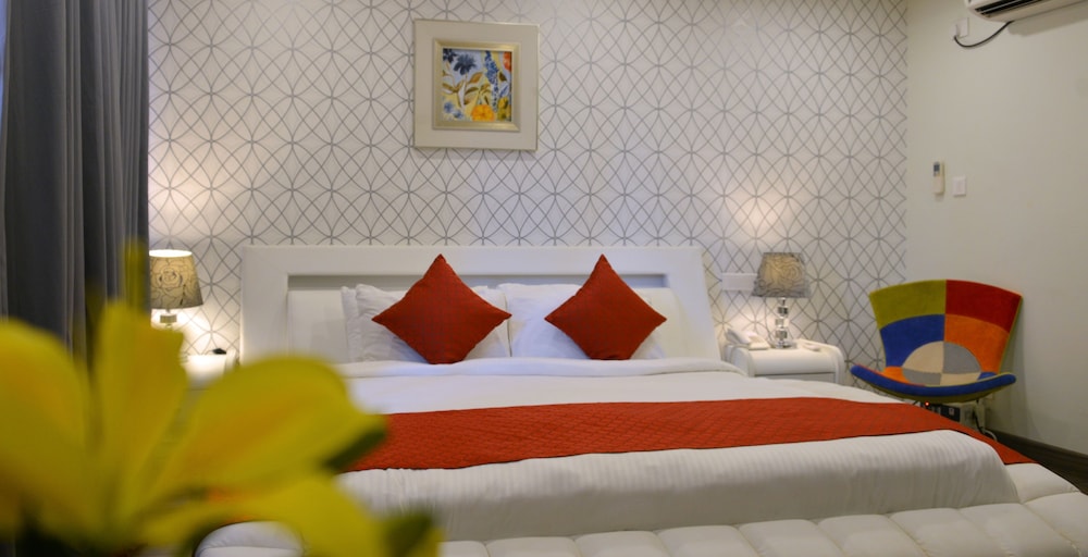 2 BEDROOMS, LUXURY, APARTMENT, SEA VIEW, KITCHEN