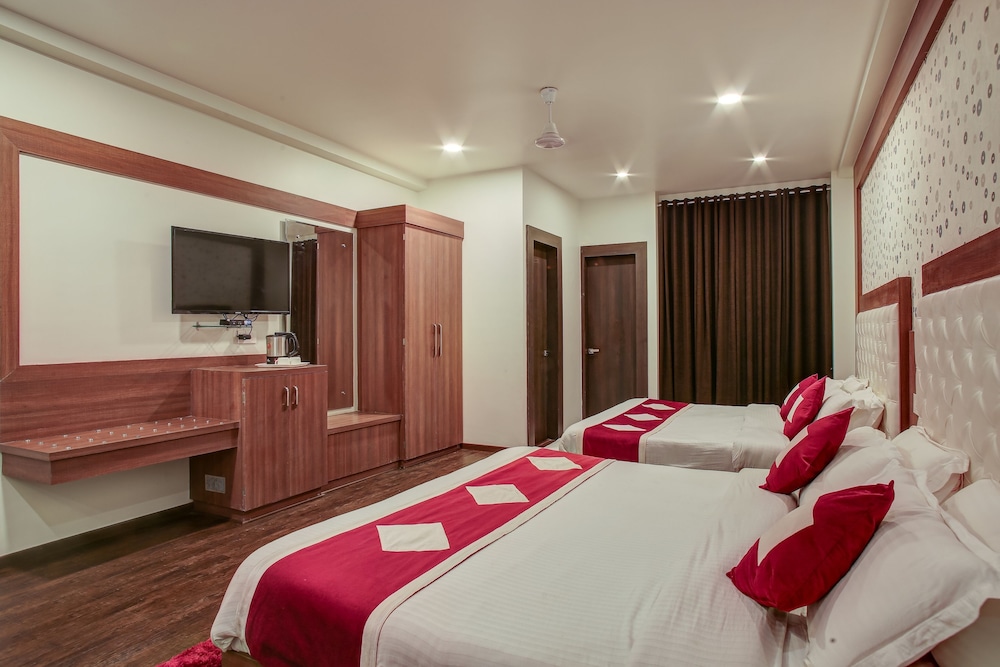 Hotel The Royal Krishna 15/47
