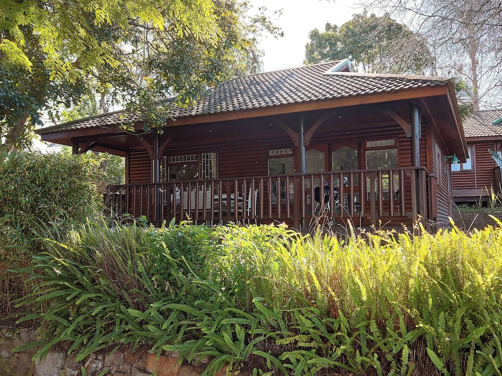 KNYSNA RIVER CLUB - KNYSNA 69/76