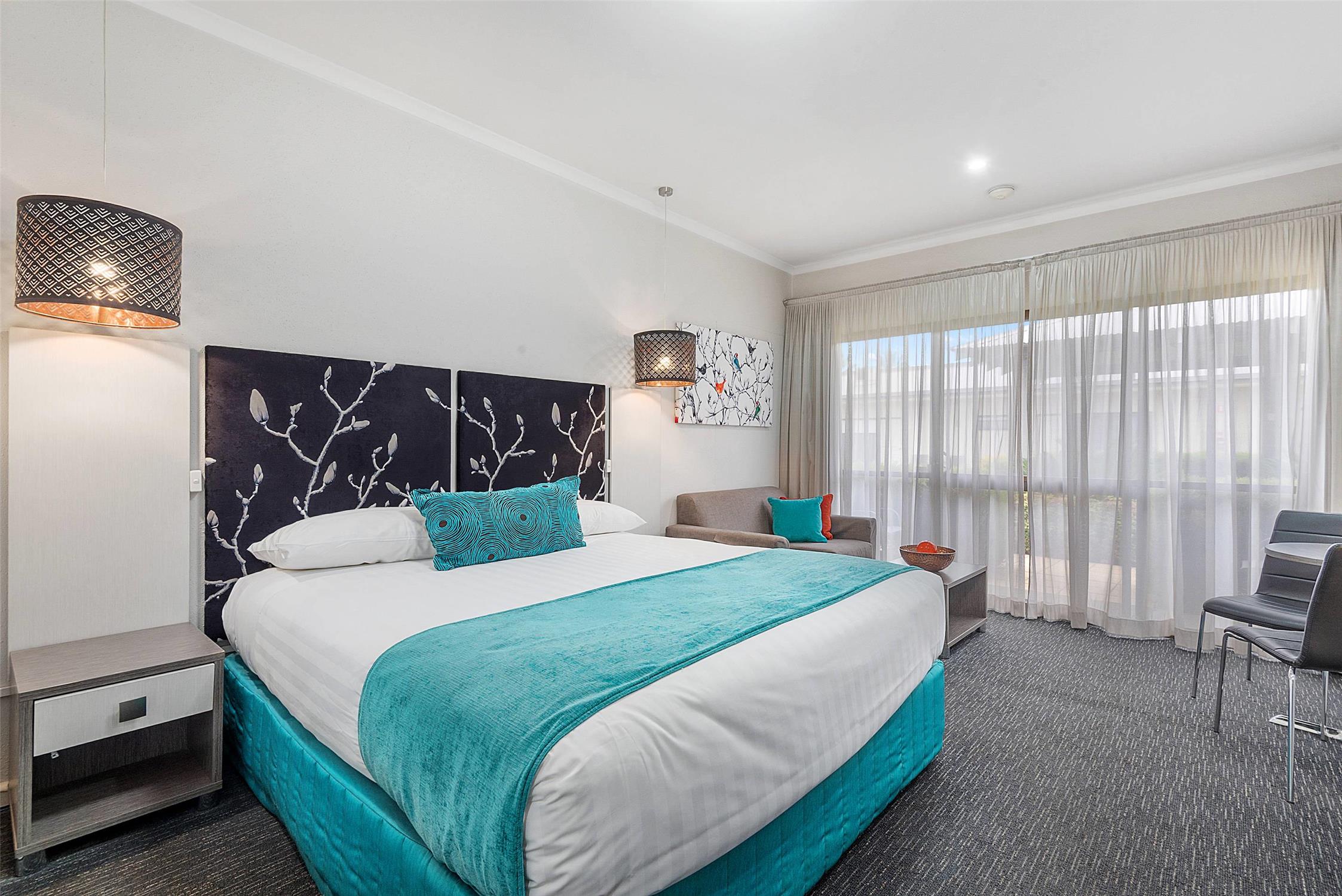 Upgrade, King Bed