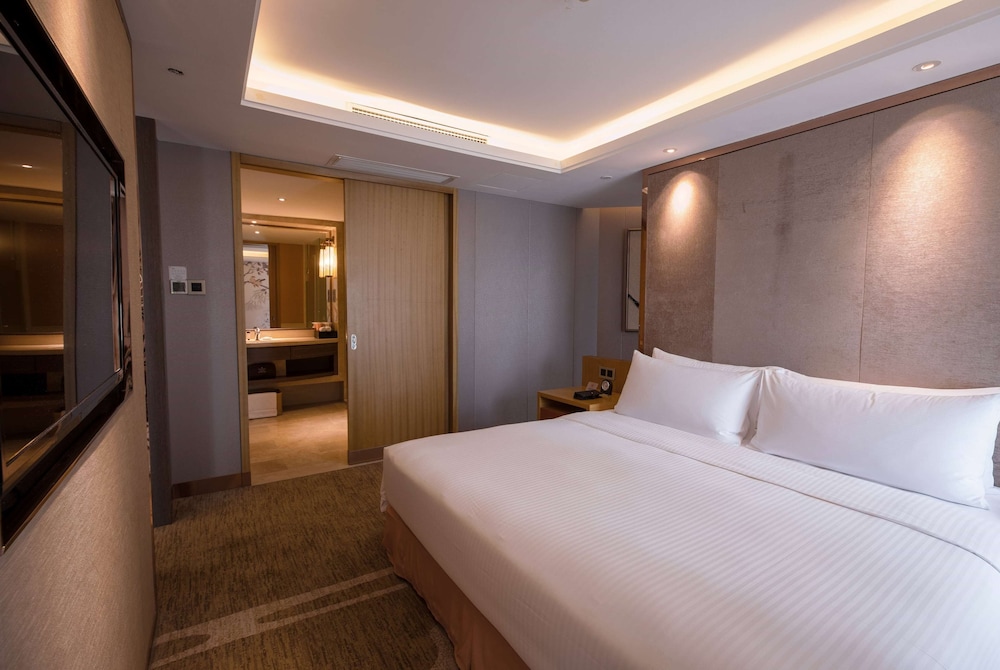 Special, King Bed