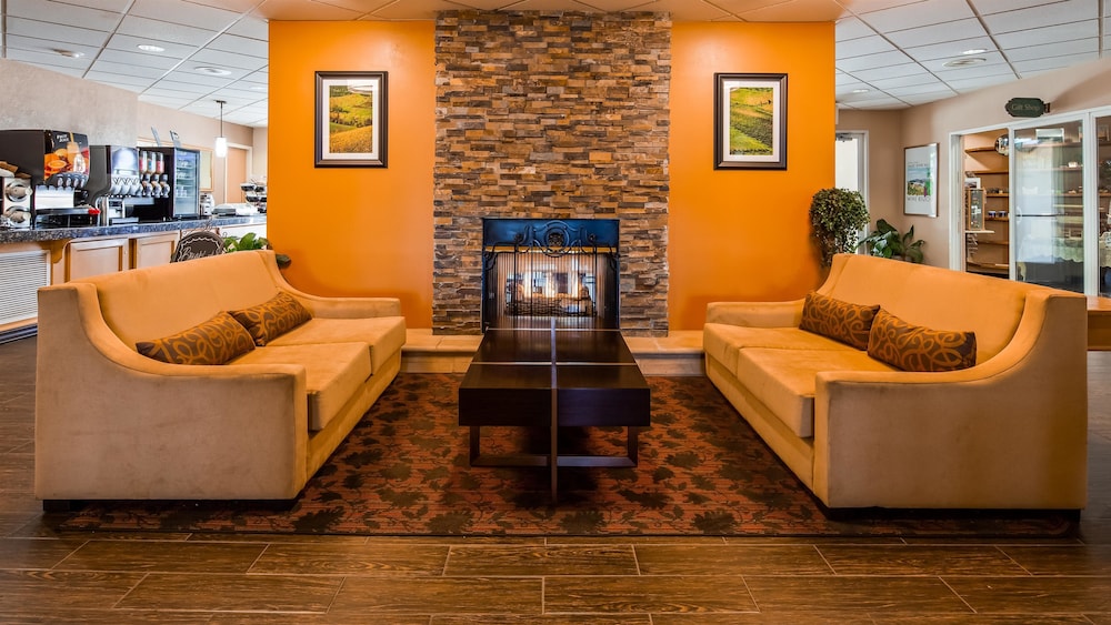 Best Western Plus Caldwell Inn & Suites 32/46
