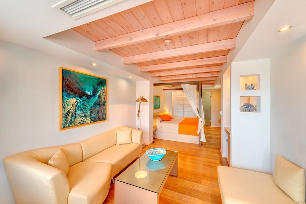 Nissaki Beach Hotel 42/63