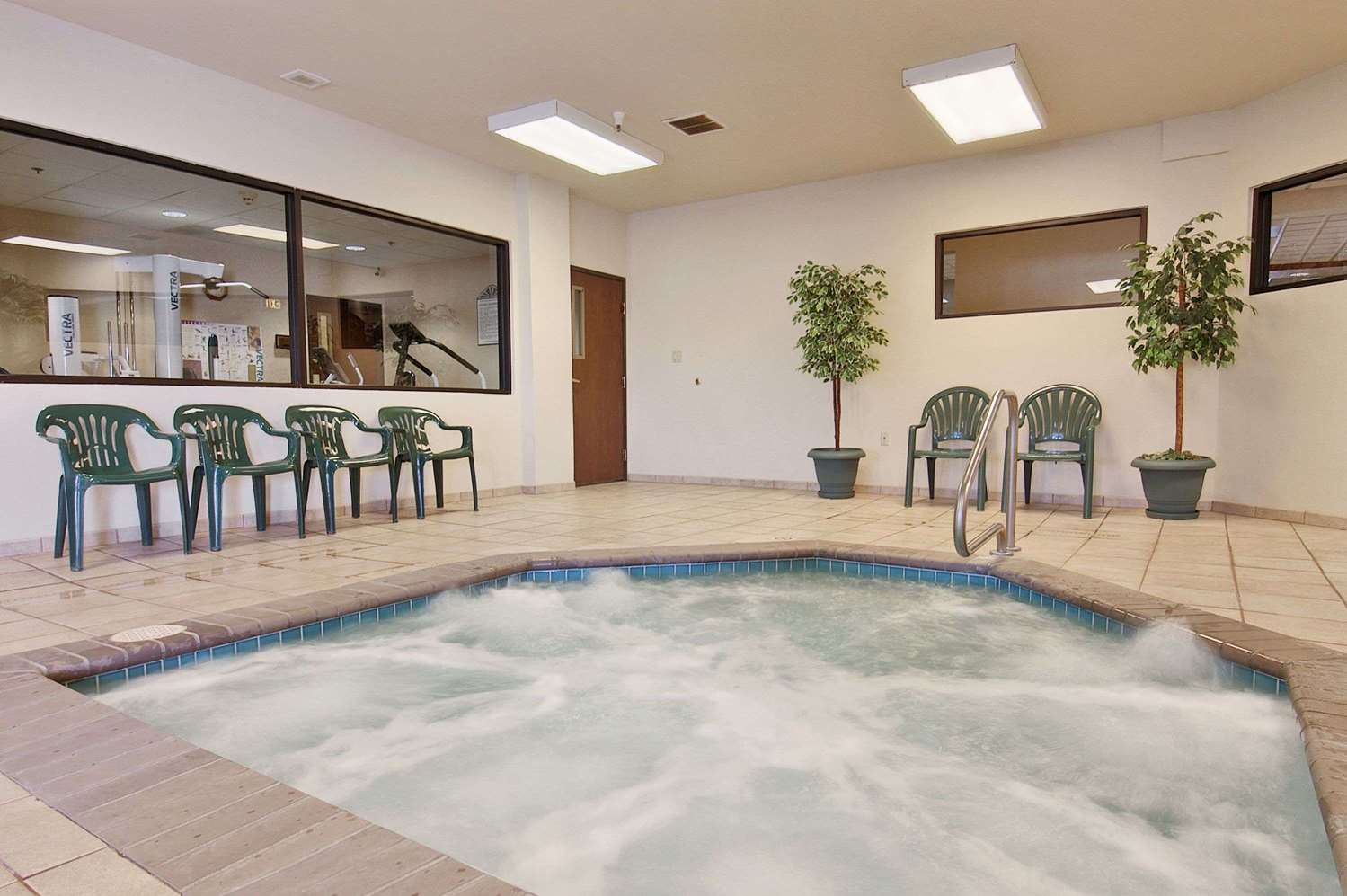 Wingate by Wyndham Pueblo 8/24